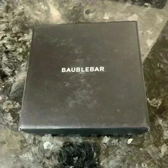 NIB BAUBLEBAR Crustacean Sensation Rhinestone Crab Earrings - Picture 3 of 3